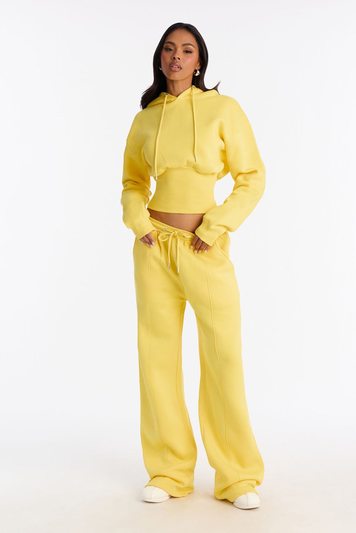 https://cdn.shopify.com/s/files/1/0293/9277/files/01-08-26_S5_38_SYEBSPRING05T_Yellow_KJ_SS_14-36-19_31945_PXF_CM.jpg?v=1767994845