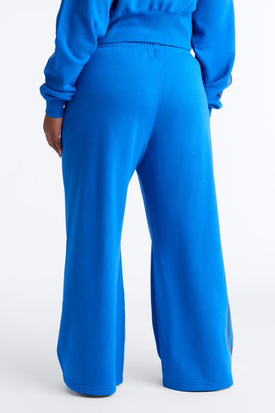 https://cdn.shopify.com/s/files/1/0293/9277/files/01-21-26_S2PM_13_FFLL625SDMFS_Blue_ZSR_KP_NL_18-53-25_PLUS_8786_PXF.jpg?v=1770307790&with=400&height=600