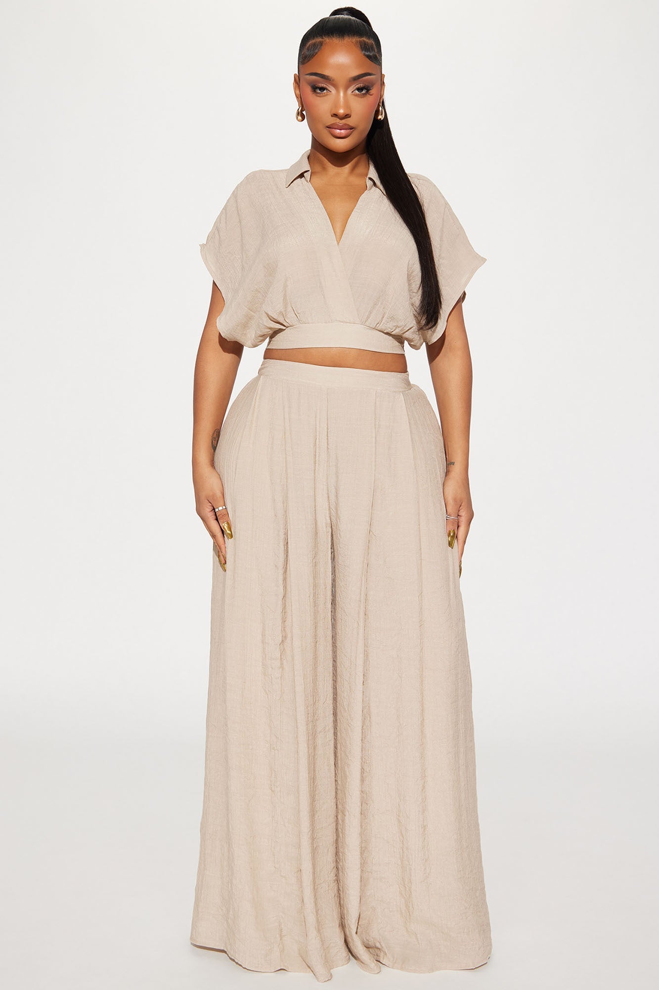 https://cdn.shopify.com/s/files/1/0293/9277/files/01-24-24_S5_26_HF24F241SET_Taupe_KJ_AC_11-26-41_36877_PXF_ES.jpg?v=1706568866