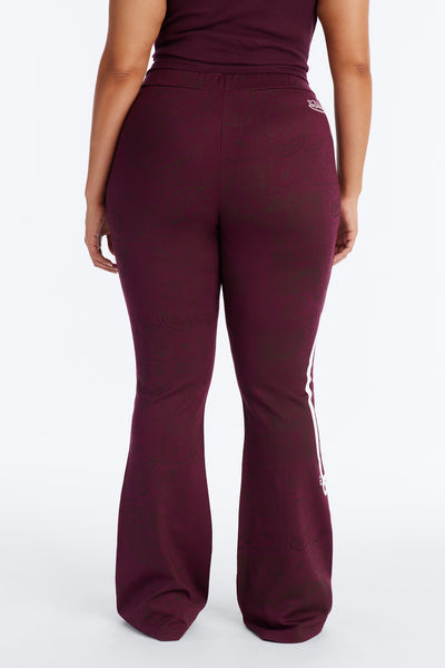https://cdn.shopify.com/s/files/1/0293/9277/files/01-24-26_S4_2_7VND3A9457NV_Burgundy_RM_CM_10-05-24_PLUS_31443_BH_SKS.jpg?v=1770225248&with=400&height=600