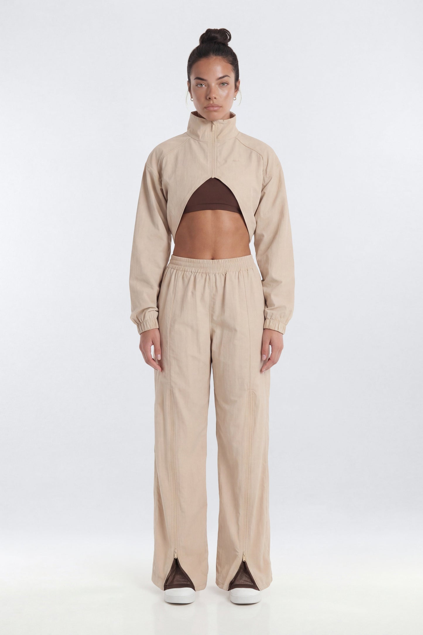 https://cdn.shopify.com/s/files/1/0293/9277/files/01-27-26_S9_8_P12505WT1302_Taupe_JG_AS_09-57-52_13234-12_SG_ES.jpg?v=1770392136