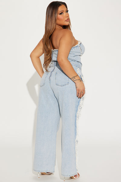 https://cdn.shopify.com/s/files/1/0293/9277/files/02-08-24_S4_45_FNJ11920_Denim_DT_IM_14-20-06_PLUS_47956_PXF.jpg?v=1707850405&with=400&height=600