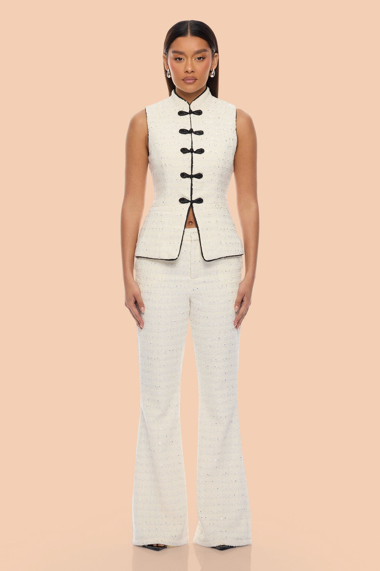 https://cdn.shopify.com/s/files/1/0293/9277/files/02-20-26_S9_18_GW25K6167AB_Creamcombo_ZSR_KJ_IM_14-05-44_0544_PXF_BG.jpg?v=1784838295
