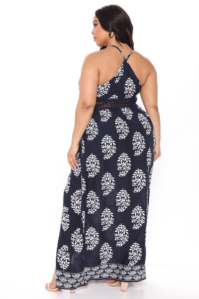 https://cdn.shopify.com/s/files/1/0293/9277/products/02-26-21Studio3_MS_JH_12-09-48_60_MA8116_Navy_0538_PLUS_KL.jpg?v=1629401931&with=400&height=600