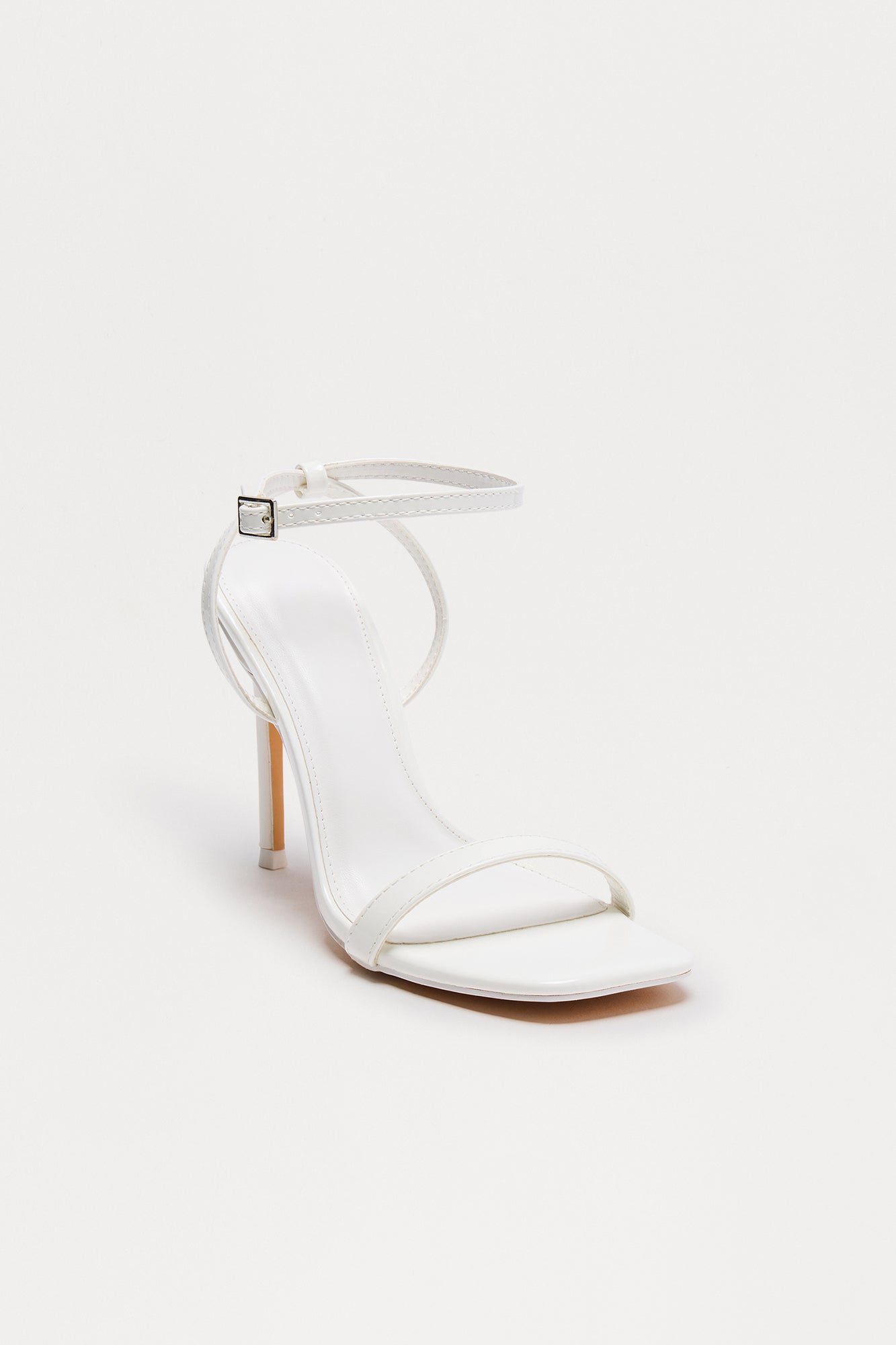 https://cdn.shopify.com/s/files/1/0293/9277/files/03-07-25_S10_121_SYLVIAFN_White_ZSR_CXB_14-35-15_FLATLAY_8060_PXF.jpg?v=1742499902