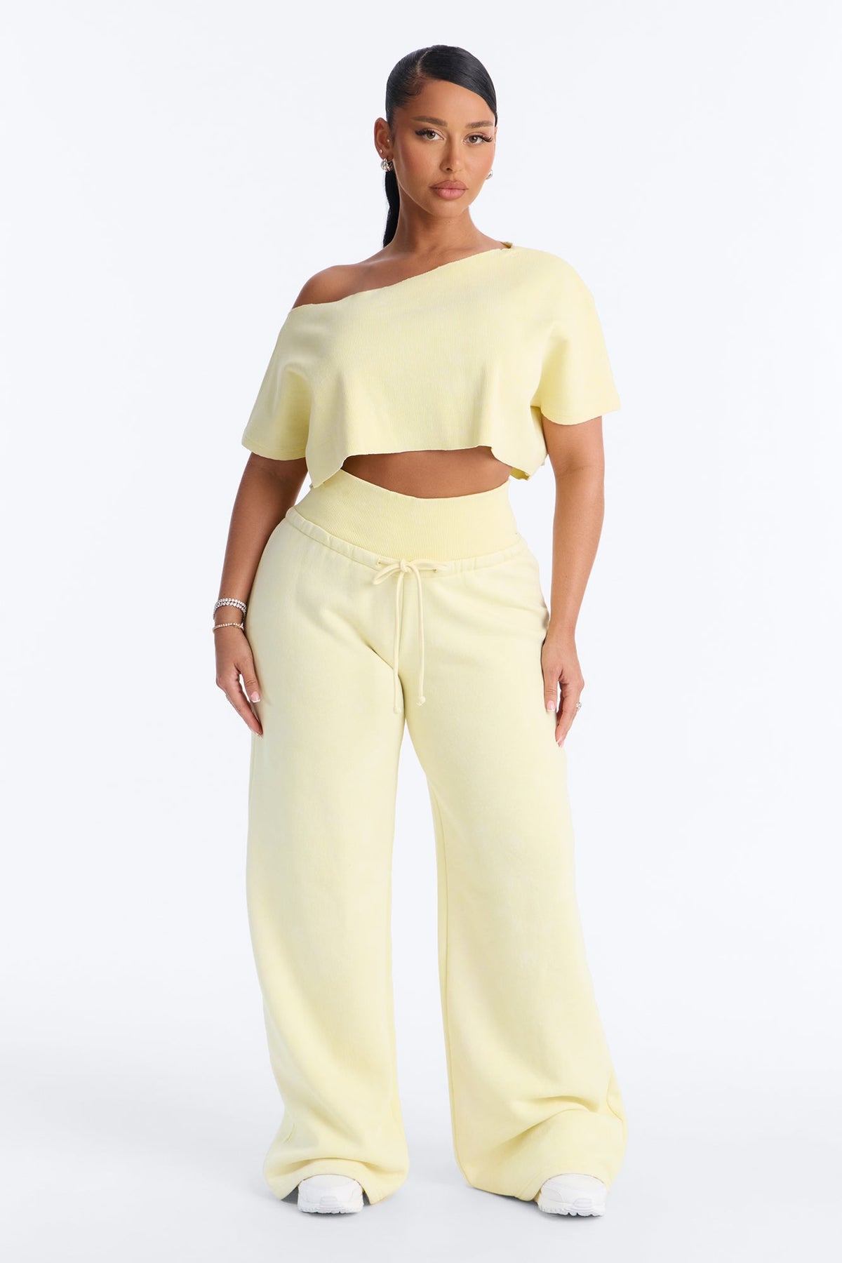 https://cdn.shopify.com/s/files/1/0293/9277/files/03-20-26_S8_32_V225MS4750_Yellow_KK_JS_14-28-17_2329_PXF.jpg?v=1774298760