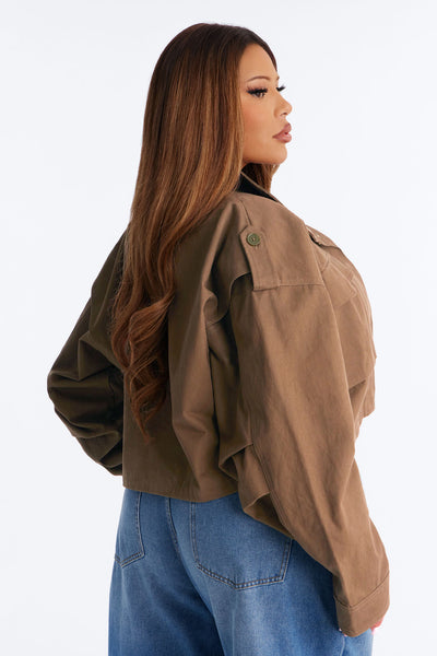https://cdn.shopify.com/s/files/1/0293/9277/files/03-24-26_S4_35_V22507JK191050_Olive_ZSR_JG_MC_14-56-21_PLUS_83239_PXF_BH_JA_Khaki.jpg?v=1783611172&with=400&height=600