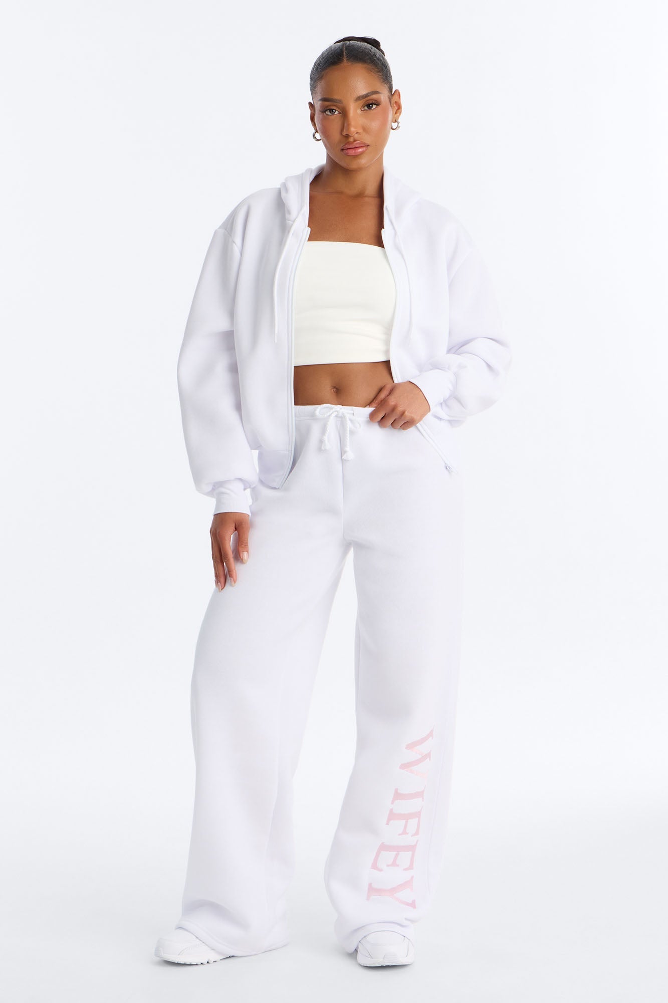 https://cdn.shopify.com/s/files/1/0293/9277/files/04-22-26_S1_48_2PE071HFN_WhitePink_CC_JC_JS_14-10-56_34004_PXF_JA.jpg?v=1777328870