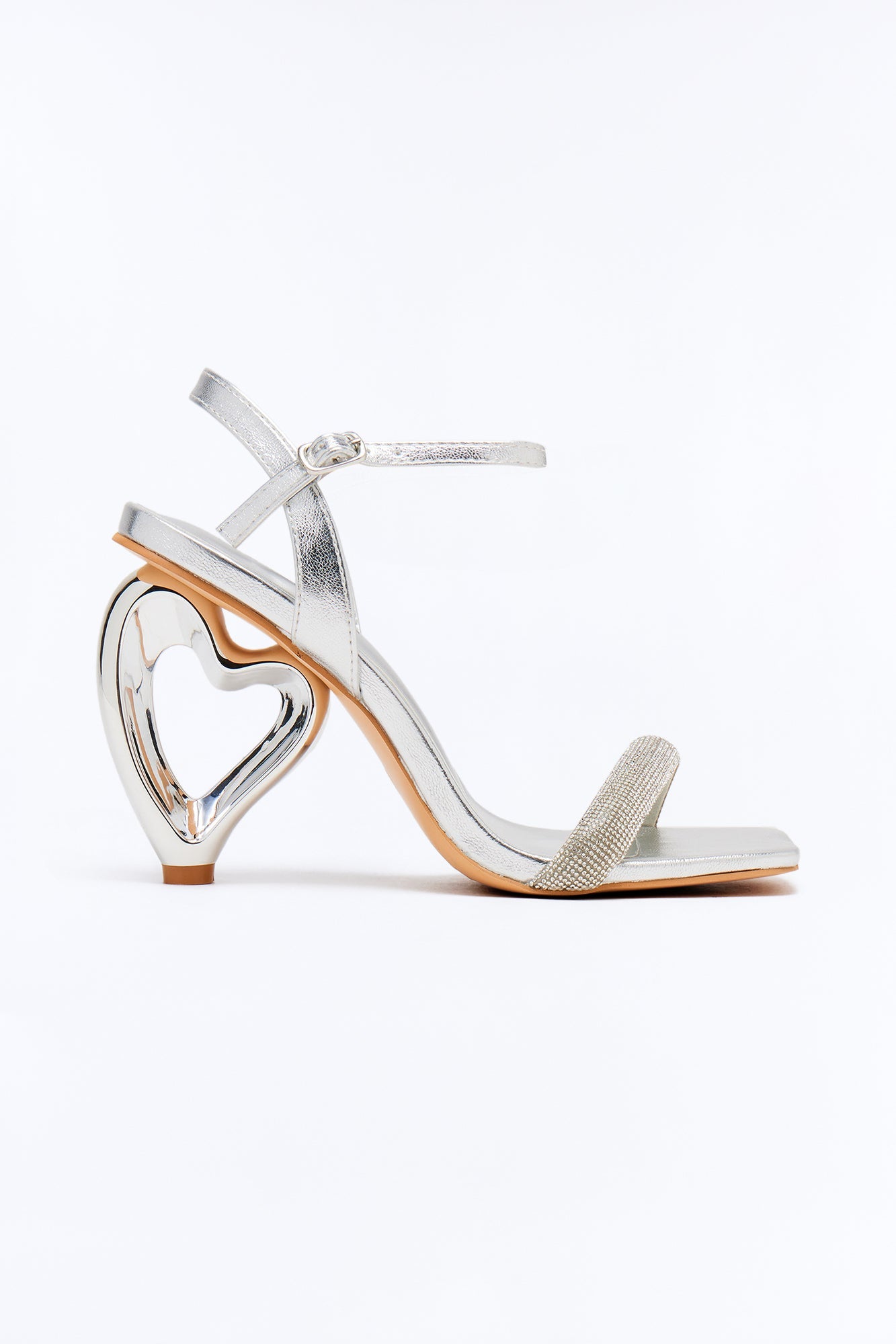 https://cdn.shopify.com/s/files/1/0293/9277/files/05-06-26_SL_13_VALI02_Silver_ZSR_RK_09-01-3327684_PXF.jpg?v=1778514985