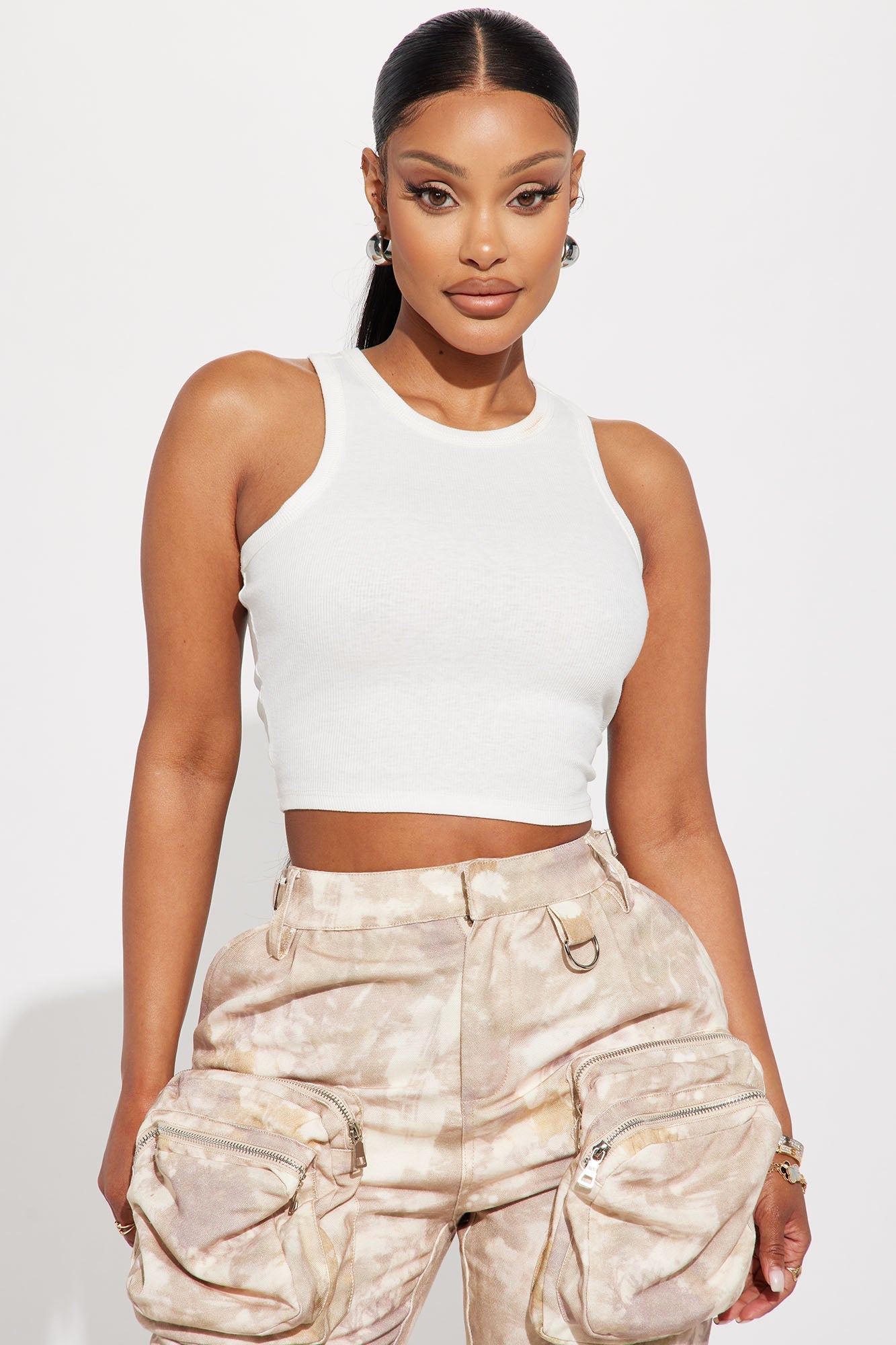 https://cdn.shopify.com/s/files/1/0293/9277/files/06-13-23Studio2_KJ_RL_13-43-00_28_RK48545_White_36156_DQ.jpg?v=1687300599