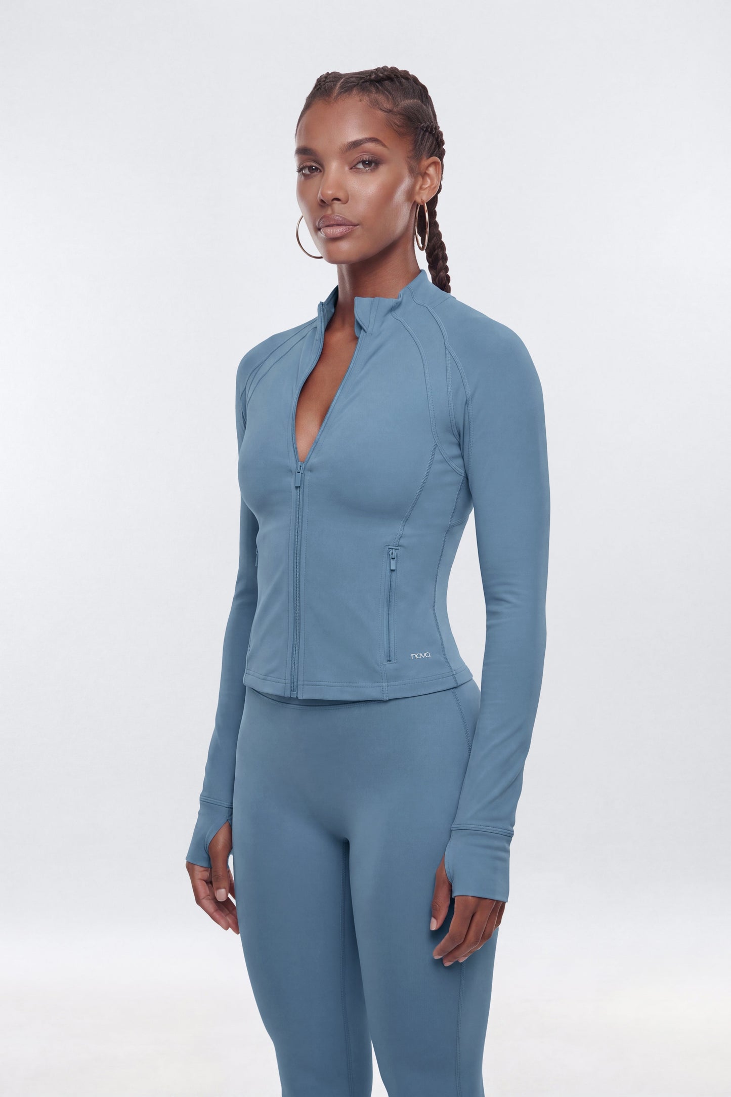 https://cdn.shopify.com/s/files/1/0293/9277/files/06-19-26_S2_13_B12503SP1311_SoftIndigo_KK_DJ_10-21-22_9045-4_YB_AB_ES_JA.jpg?v=1783700491