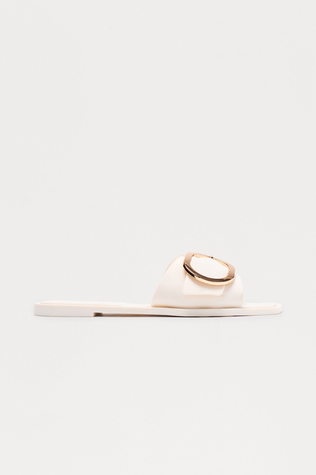 https://cdn.shopify.com/s/files/1/0293/9277/files/06-25-25_S10_19_MIAH13_Ivory_CXB_11-37-32_FLATLAY_19800_PXF.jpg?v=1750980290