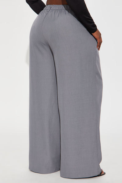 https://cdn.shopify.com/s/files/1/0293/9277/files/07-01-25_S6_15_V31813_Grey_ZSR_RA_SS_11-06-27_PLUS_89858_CM.jpg?v=1773941507&with=400&height=600