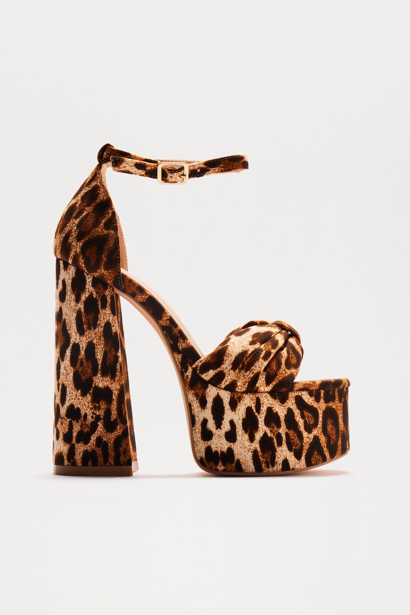 https://cdn.shopify.com/s/files/1/0293/9277/files/07-17-24_S10_12_KIKI45_Leopard_CXB_10-57-54_13338_SG_ES.jpg?v=1721771094