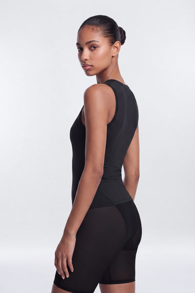 https://cdn.shopify.com/s/files/1/0293/9277/files/07-17-26_S9_PM_54_B426SP1318_Black_JG_AA_20-00-49_8013-12_YB_ES_CM_JA.jpg?v=1786400599&with=400&height=600