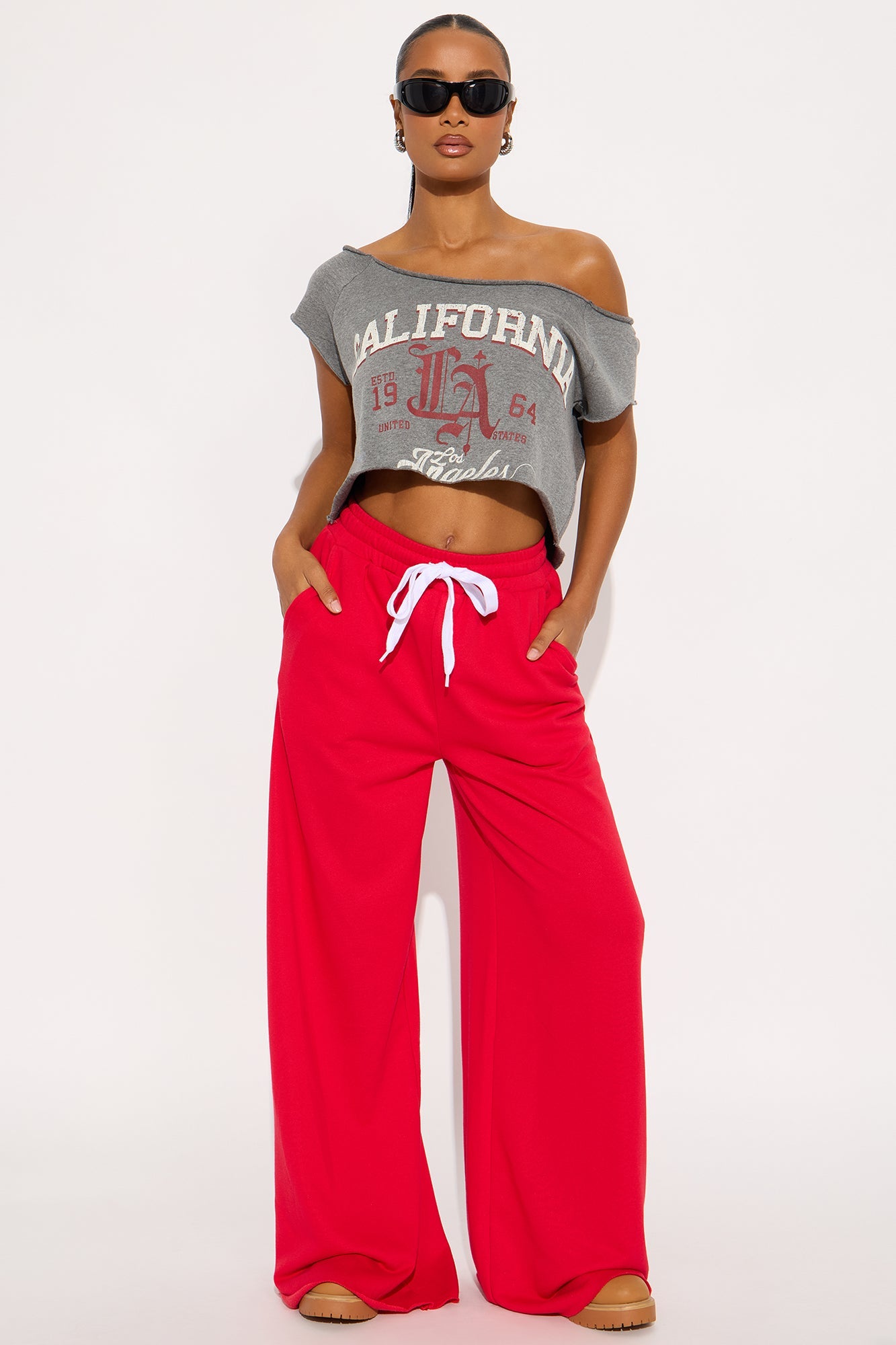 https://cdn.shopify.com/s/files/1/0293/9277/files/07-21-25_S7_31_ZDFDFN0008_Red_KJ_SS_11-50-43_0870_PXF.jpg?v=1753293537