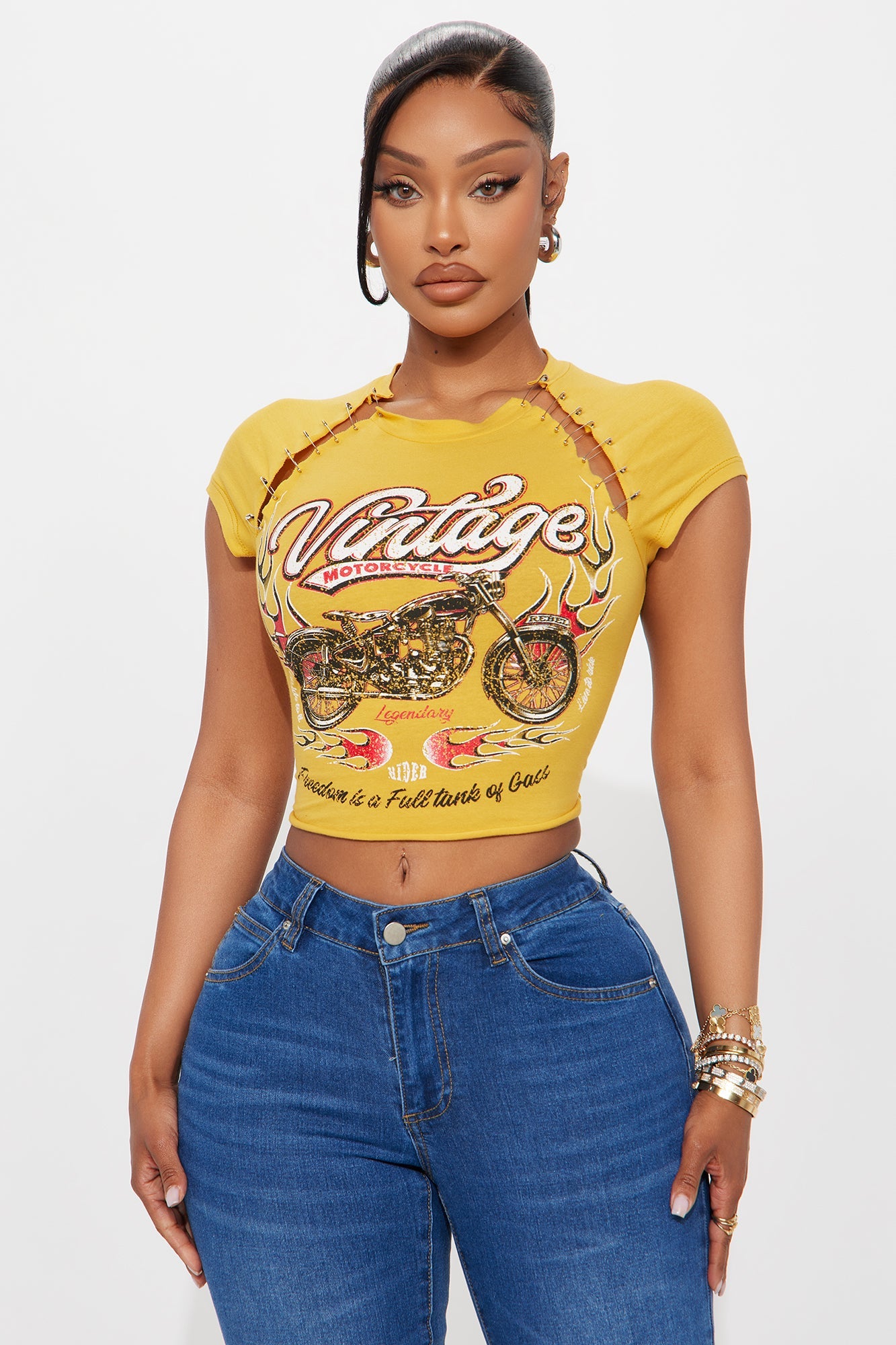 https://cdn.shopify.com/s/files/1/0293/9277/files/07-31-25_S2_12_T295021_Mustard_AE_RL_15-37-23_69327_PXF.jpg?v=1754084727