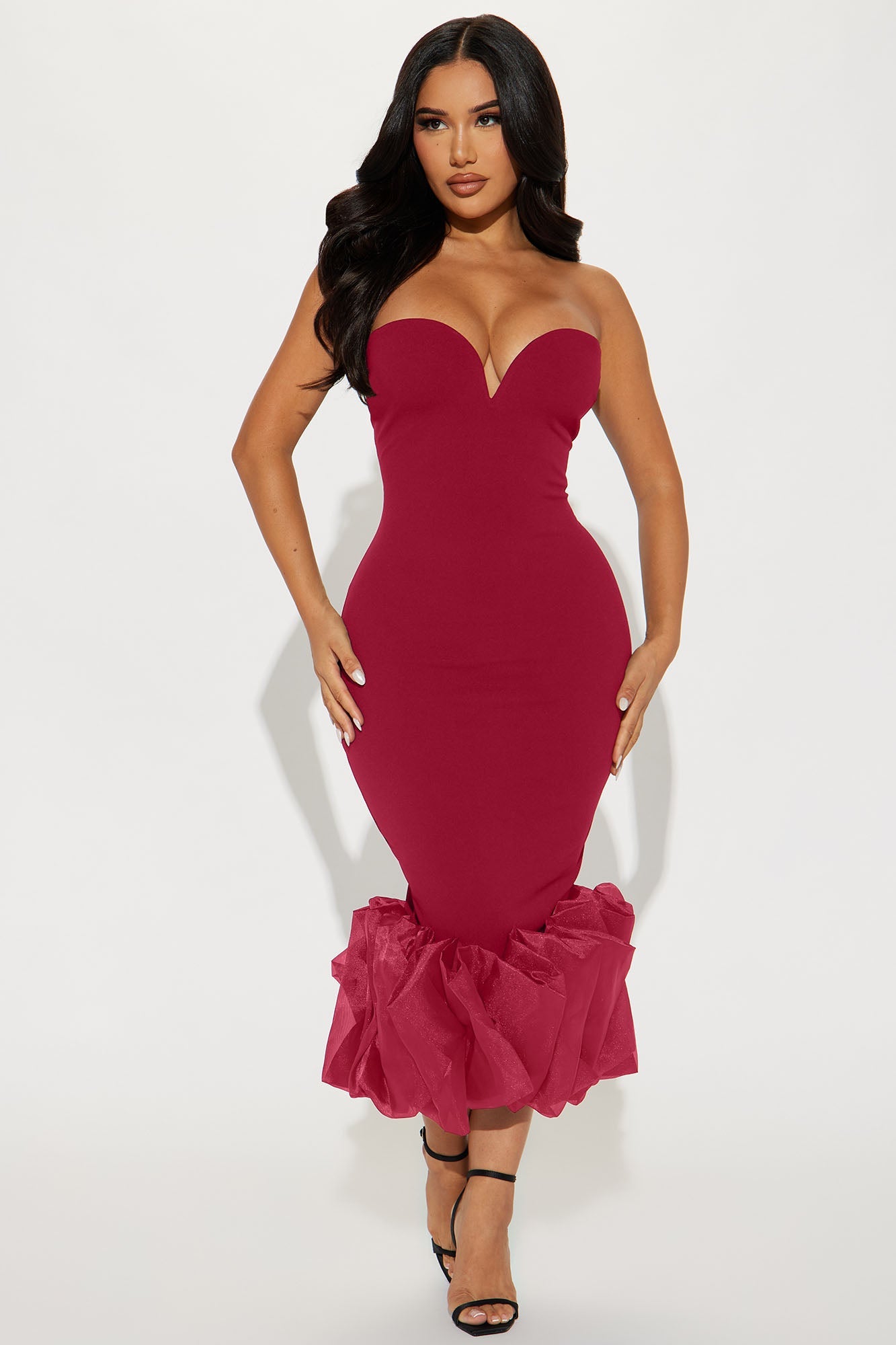 https://cdn.shopify.com/s/files/1/0293/9277/files/08-09-23Studio3_RA_AC_10-09-56_12_D22101_Black_8992_BH_KP_Red.jpg?v=1757105027