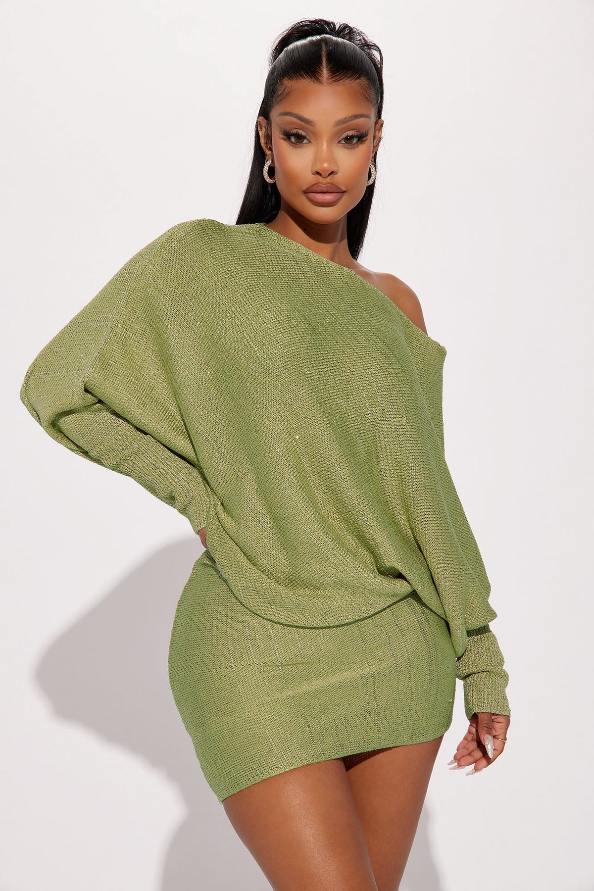 https://cdn.shopify.com/s/files/1/0293/9277/files/08-19-23Studio2_RM_RL_12-09-22_3_D2684FN_Gold_51478_EH_WG_AB_olive.jpg?v=1792422537