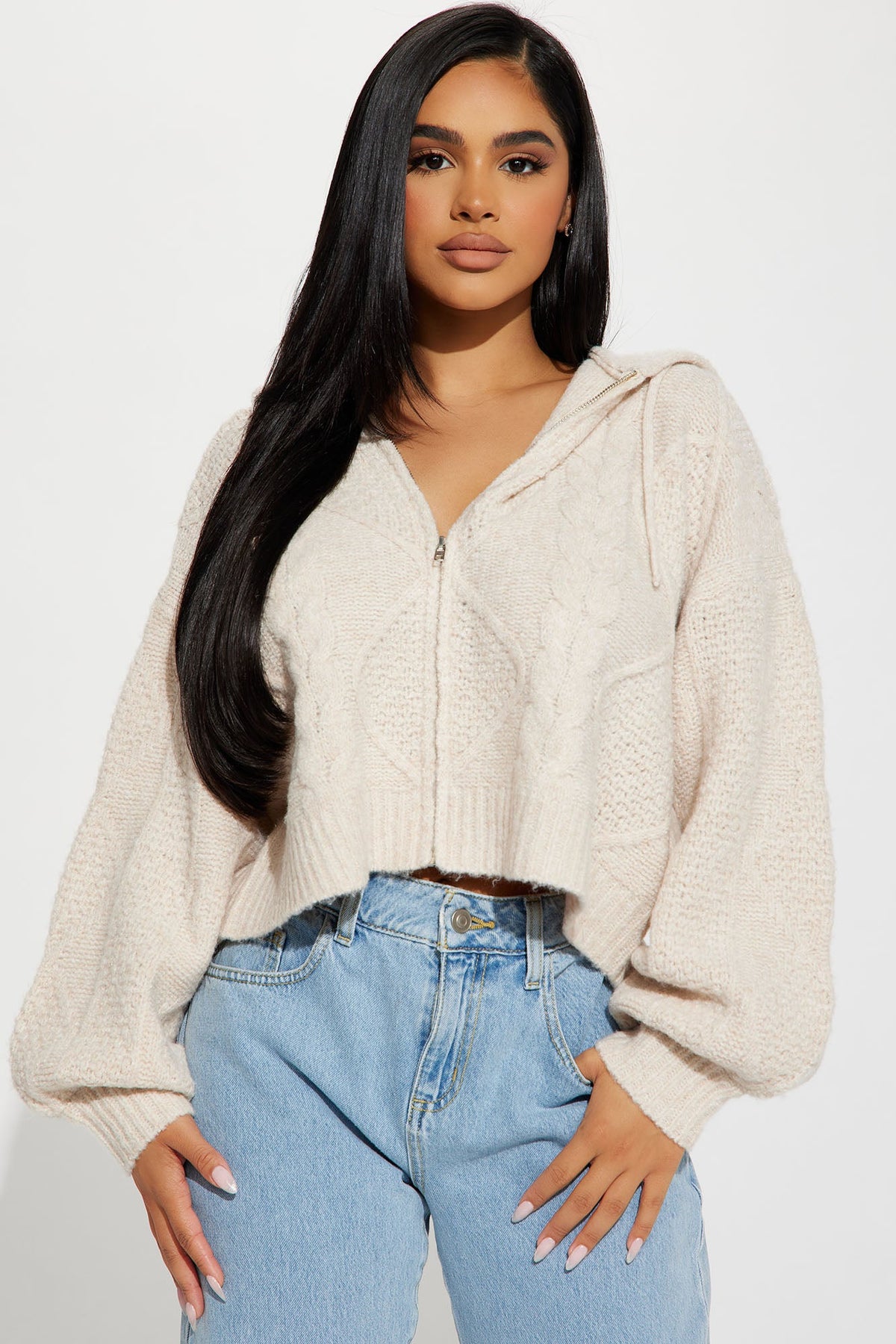 https://cdn.shopify.com/s/files/1/0293/9277/products/08-25-22Studio1_RM_AC_14-47-46_41_Y6963_Oatmeal_0608_JB.jpg?v=1661535094