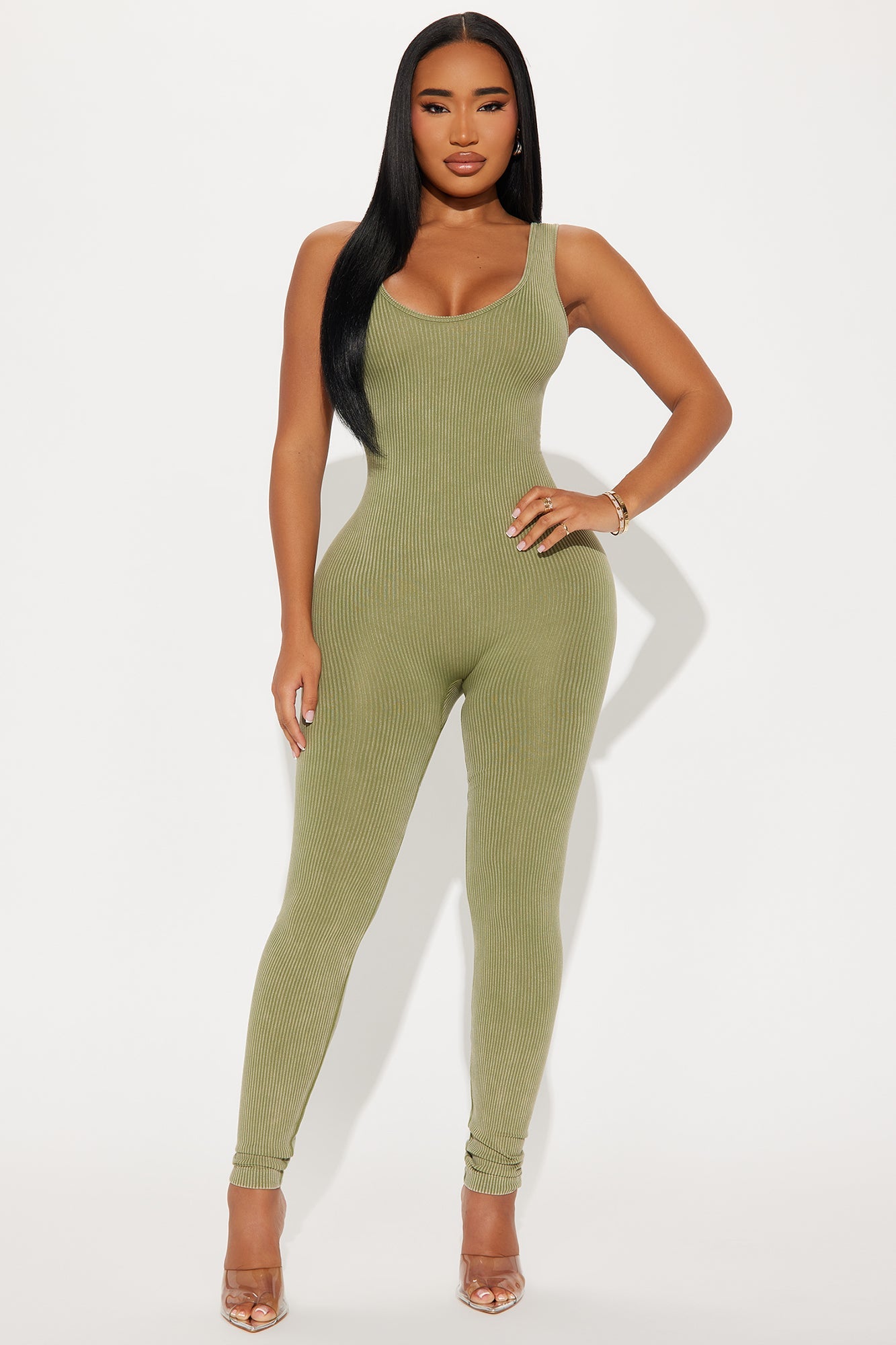 https://cdn.shopify.com/s/files/1/0293/9277/files/09-11-24_S4_4_J1L1567C_Olive_KJ_SS_10-25-47_64315_PXF.jpg?v=1726174093