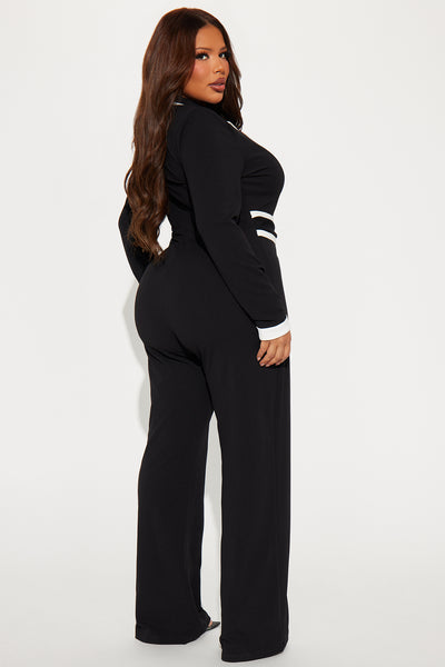 https://cdn.shopify.com/s/files/1/0293/9277/files/10-04-24_S4_45_JP81067_Black_TK_SS_14-07-27_PLUS_77110_PXF.jpg?v=1728337462&with=400&height=600