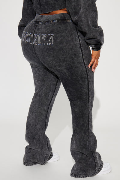 https://cdn.shopify.com/s/files/1/0293/9277/files/10-10-23Studio4_TK_AC_15-00-57_56_ZDZPK11271BR_BlackWash_28621_PLUS_PXF.jpg?v=1709746778&with=400&height=600