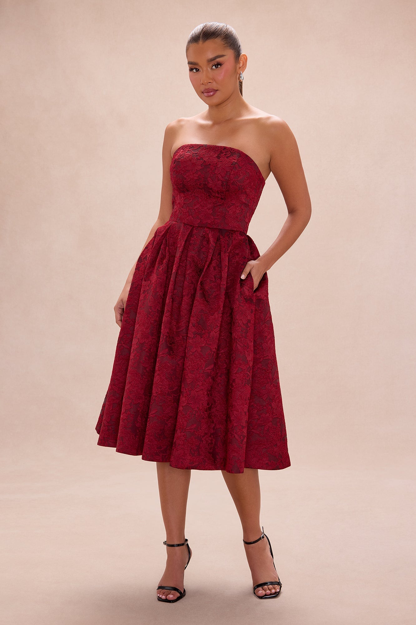 https://cdn.shopify.com/s/files/1/0293/9277/files/11-14-25_S5_39_JY2872_Wine_AE_AC_12-47-52_16668_PXF.jpg?v=1763418207