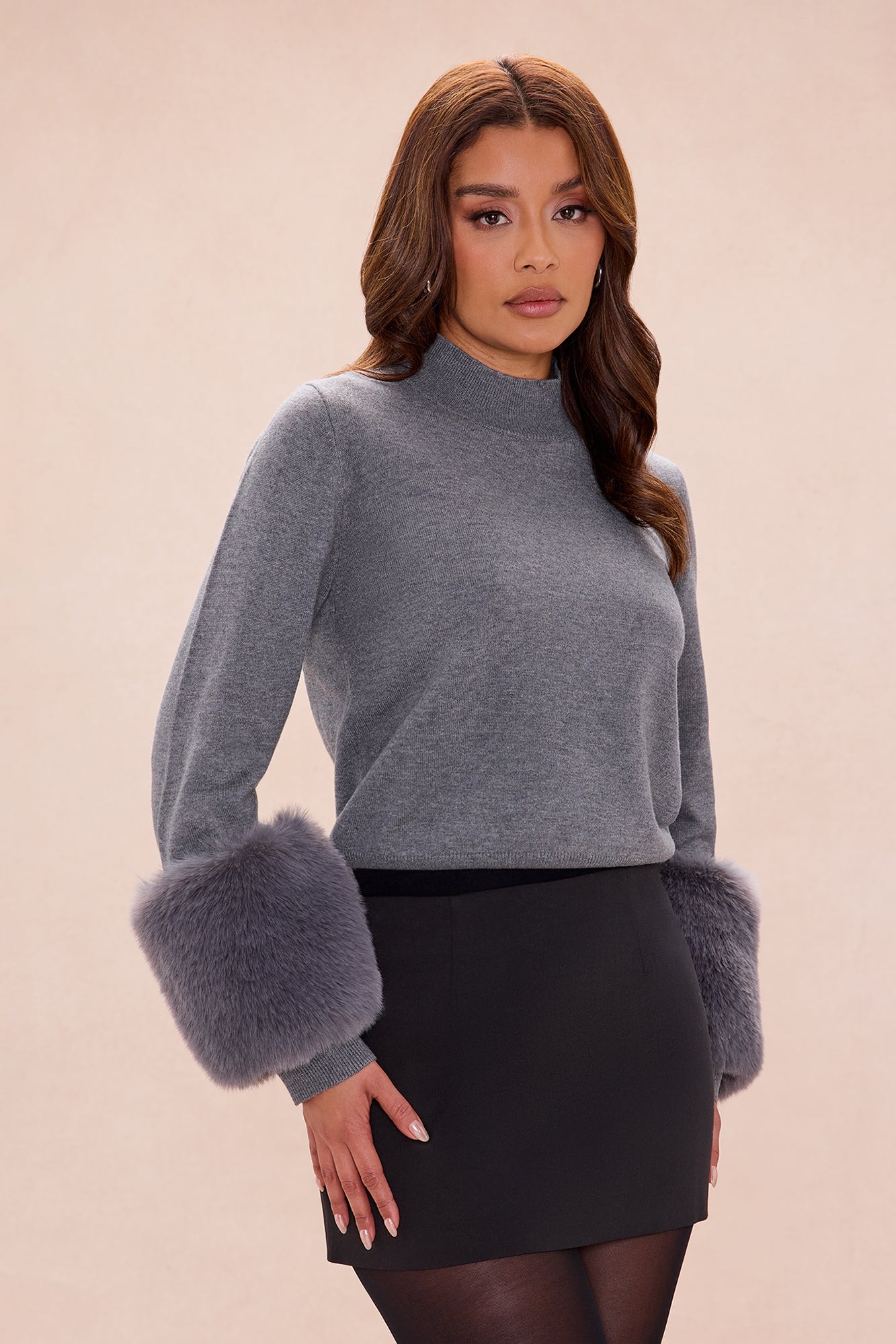 https://cdn.shopify.com/s/files/1/0293/9277/files/11-26-25_S5_8_25GWQ17213_Grey_AE_AC_10-22-06_27515_PXF_9bc45b60-4441-41fe-be4e-d2067c10259e.jpg?v=1764351970