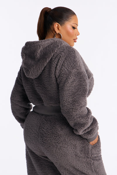 https://cdn.shopify.com/s/files/1/0293/9277/files/12-03-25_S5_52_P225LN3711_Grey_JG_IM_15-27-25_PLUS_4983_PXF.jpg?v=1764883231&with=400&height=600
