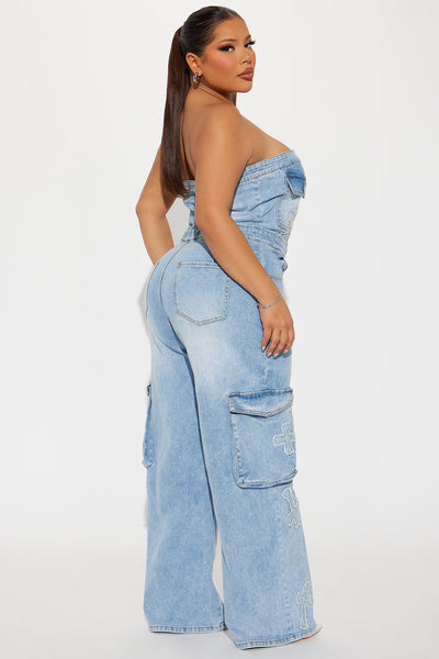 https://cdn.shopify.com/s/files/1/0293/9277/files/12-05-24_S4_67_LP70411BFN_LightWash_AZ_AC_14-49-48_PLUS_106169_PXF.jpg?v=1733525070&with=400&height=600