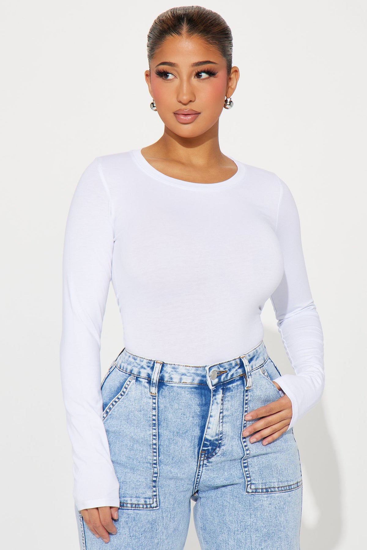 https://cdn.shopify.com/s/files/1/0293/9277/files/12-07-23_S3_12_LKT2005L_White_TK_SS_11-06-59_6359_PXF.jpg?v=1702495657