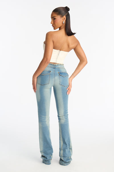 https://cdn.shopify.com/s/files/1/0293/9277/files/12-18-25_S5_2_TR1032_MediumBlueWash_KF_PC_10-55-11_14389_SKS_486fe378-37f4-4ef4-8448-e2cf048f18ca.jpg?v=1766425626&with=400&height=600