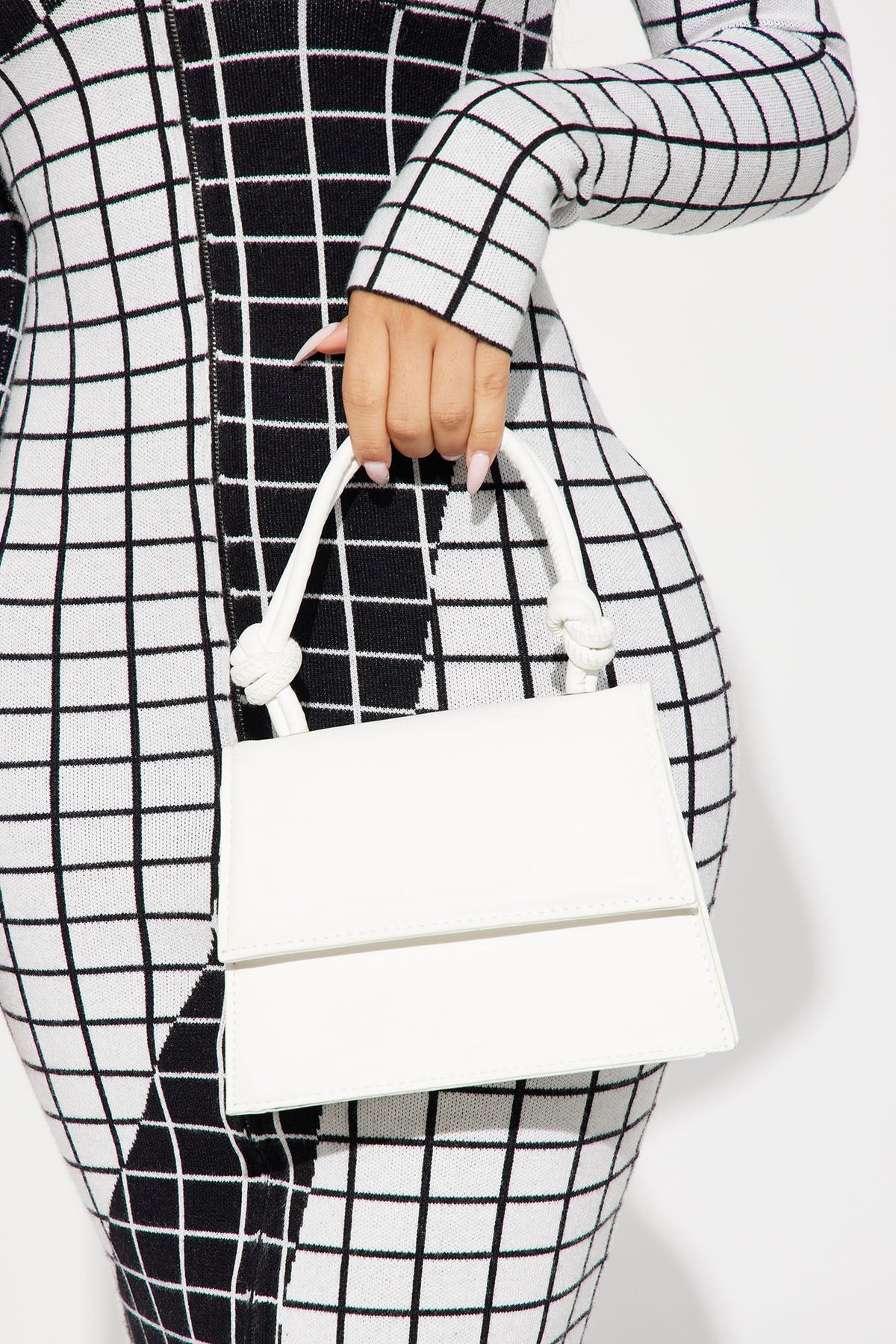 https://cdn.shopify.com/s/files/1/0293/9277/files/12-29-23_S1_14_ZD04332_White_CZ_AC_09-39-01_5937_SG.jpg?v=1704395047