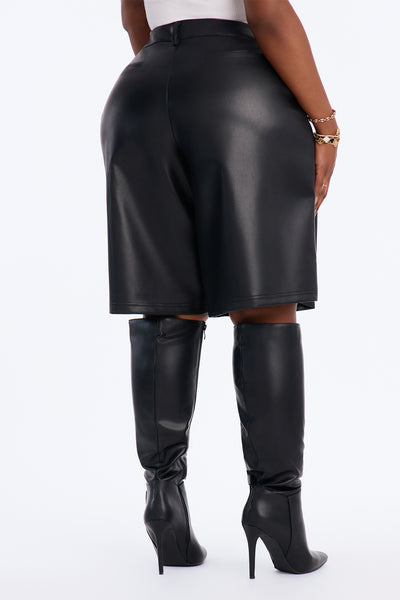 https://cdn.shopify.com/s/files/1/0293/9277/files/26GWQ19430_Black_PLUS_V4.jpg?v=1789594628&with=400&height=600