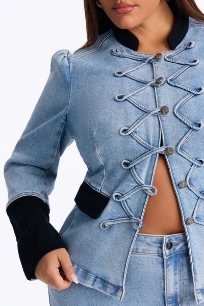 https://cdn.shopify.com/s/files/1/0293/9277/files/26GWQ9219AB_LightWash_PLUS_V4.jpg?v=1784571063&with=400&height=600