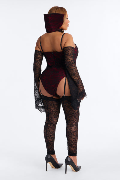 https://cdn.shopify.com/s/files/1/0293/9277/files/555430FN_Black_Red_PLUS_V4.jpg?v=1785438750&with=400&height=600