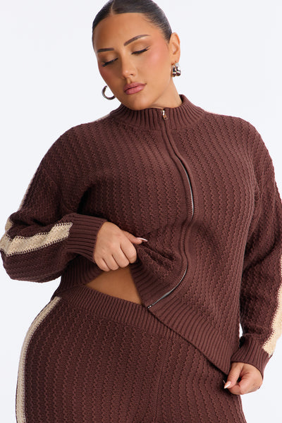 https://cdn.shopify.com/s/files/1/0293/9277/files/B126MS0904_Chocolate_PLUS_V4.jpg?v=1786660824&with=400&height=600