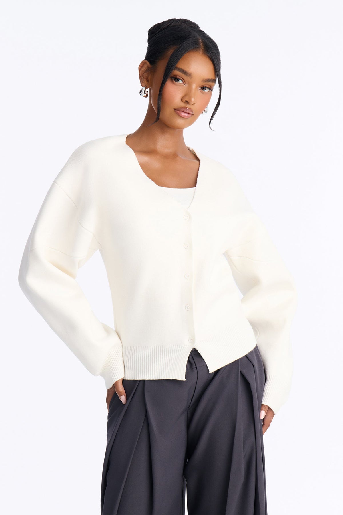 https://cdn.shopify.com/s/files/1/0293/9277/files/B426SW1108_Ivory_JR_V1.jpg?v=1785958473