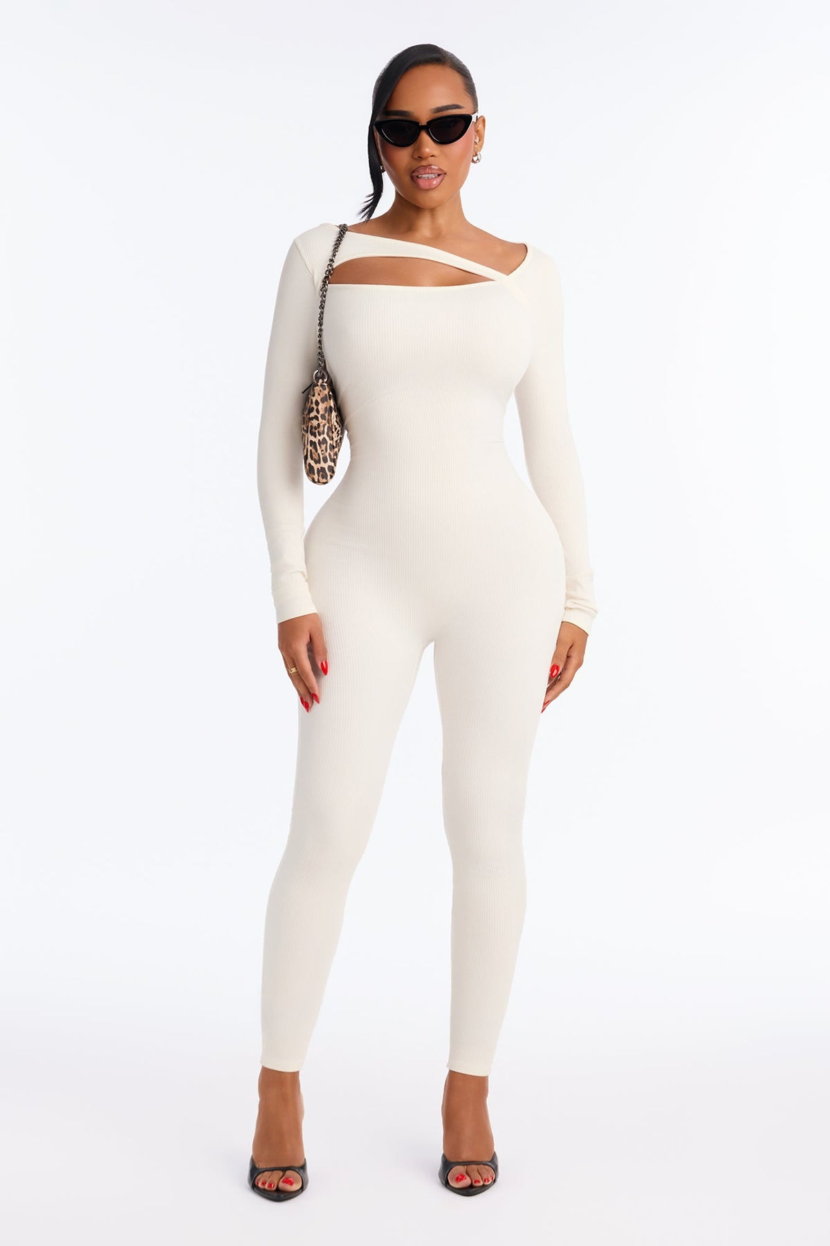 https://cdn.shopify.com/s/files/1/0293/9277/files/JP3749TCH_OffWhite_JR_V1.jpg?v=1788898777