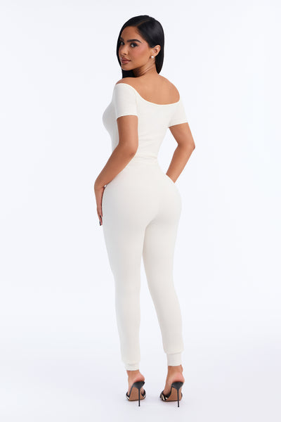 https://cdn.shopify.com/s/files/1/0293/9277/files/JP3796TCH_OffWhite_JR_V4.jpg?v=1791472161&with=400&height=600