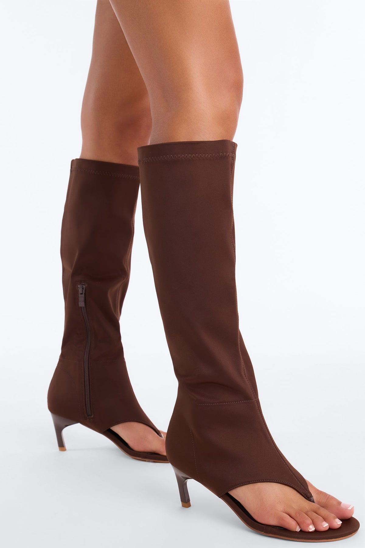 https://cdn.shopify.com/s/files/1/0293/9277/files/KYLY01_Brown_JR_V1.jpg?v=1787001476