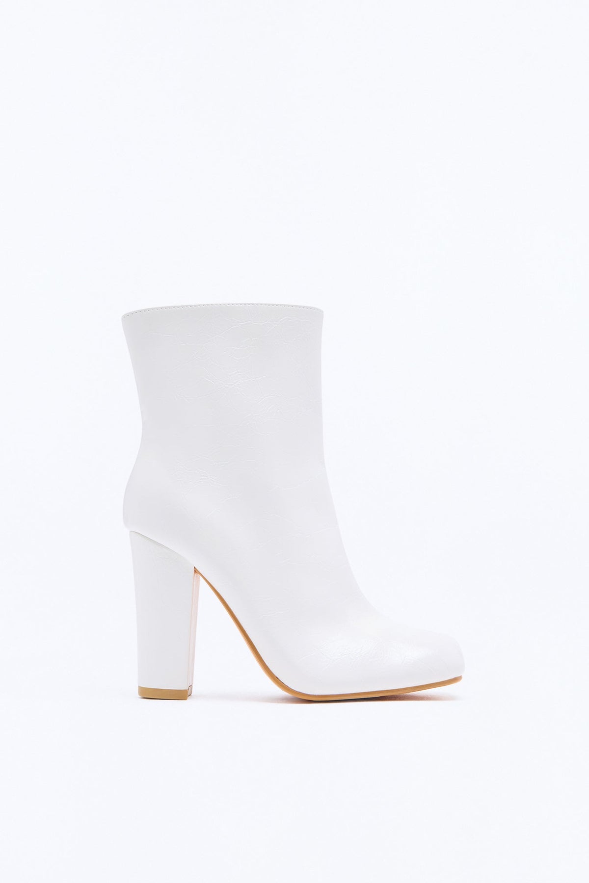 https://cdn.shopify.com/s/files/1/0293/9277/files/MILA_Ivory_SL_V1.jpg?v=1788534202