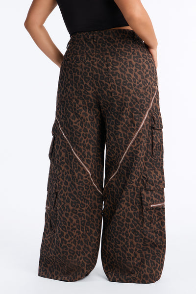 https://cdn.shopify.com/s/files/1/0293/9277/files/MPC1563FNLEO_Leopard_PLUS_V4.jpg?v=1786996917&with=400&height=600