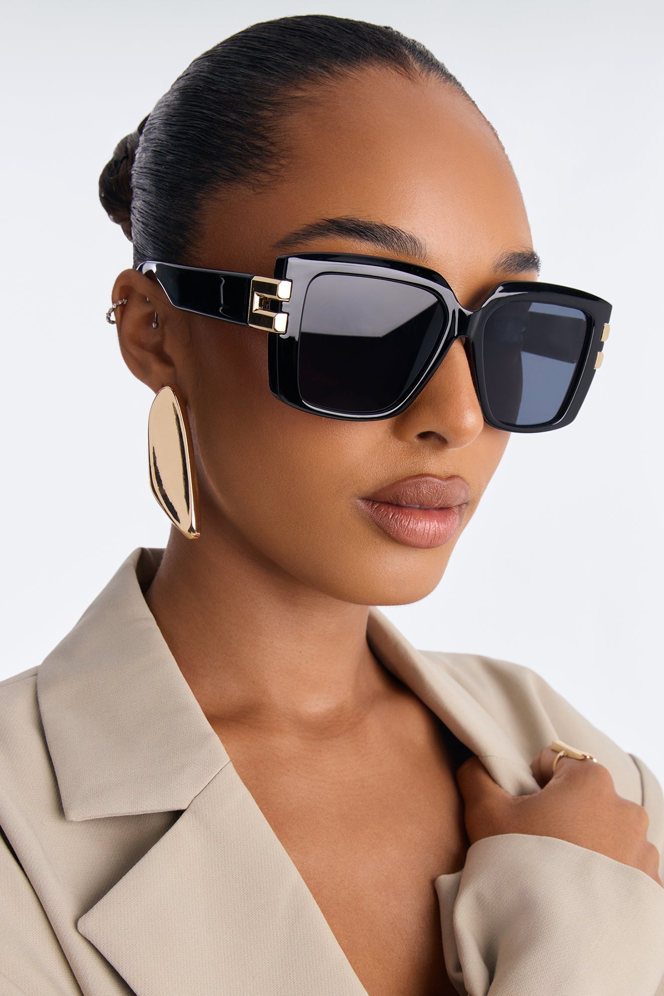 https://cdn.shopify.com/s/files/1/0293/9277/files/S77305_Black_JR_V1.jpg?v=1784746943
