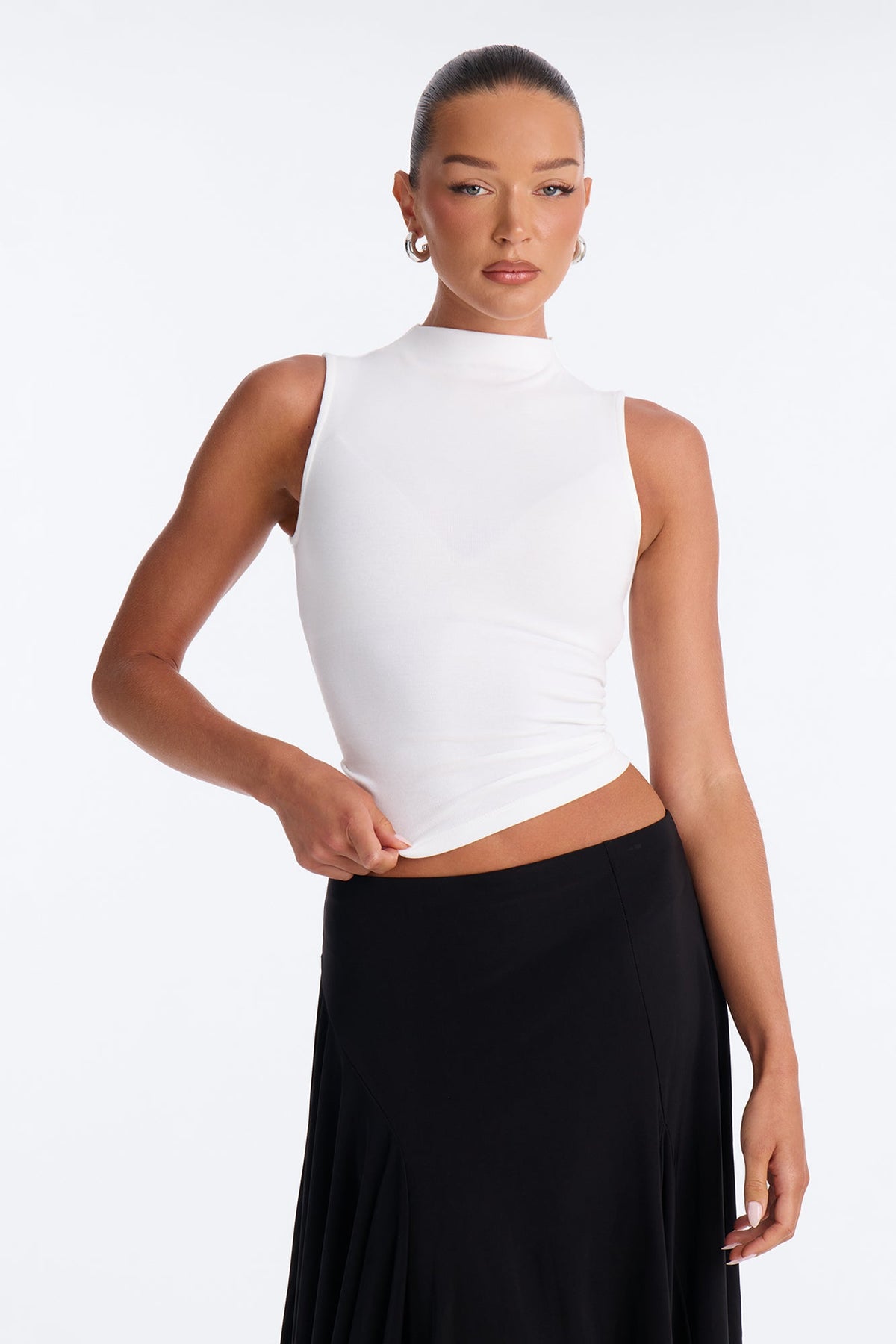 https://cdn.shopify.com/s/files/1/0293/9277/files/T15381_OffWhite_JR_V1.jpg?v=1787263813