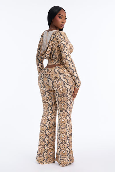 https://cdn.shopify.com/s/files/1/0293/9277/files/TAP2967N_Taupe_combo_PLUS_V4.jpg?v=1791494093&with=400&height=600