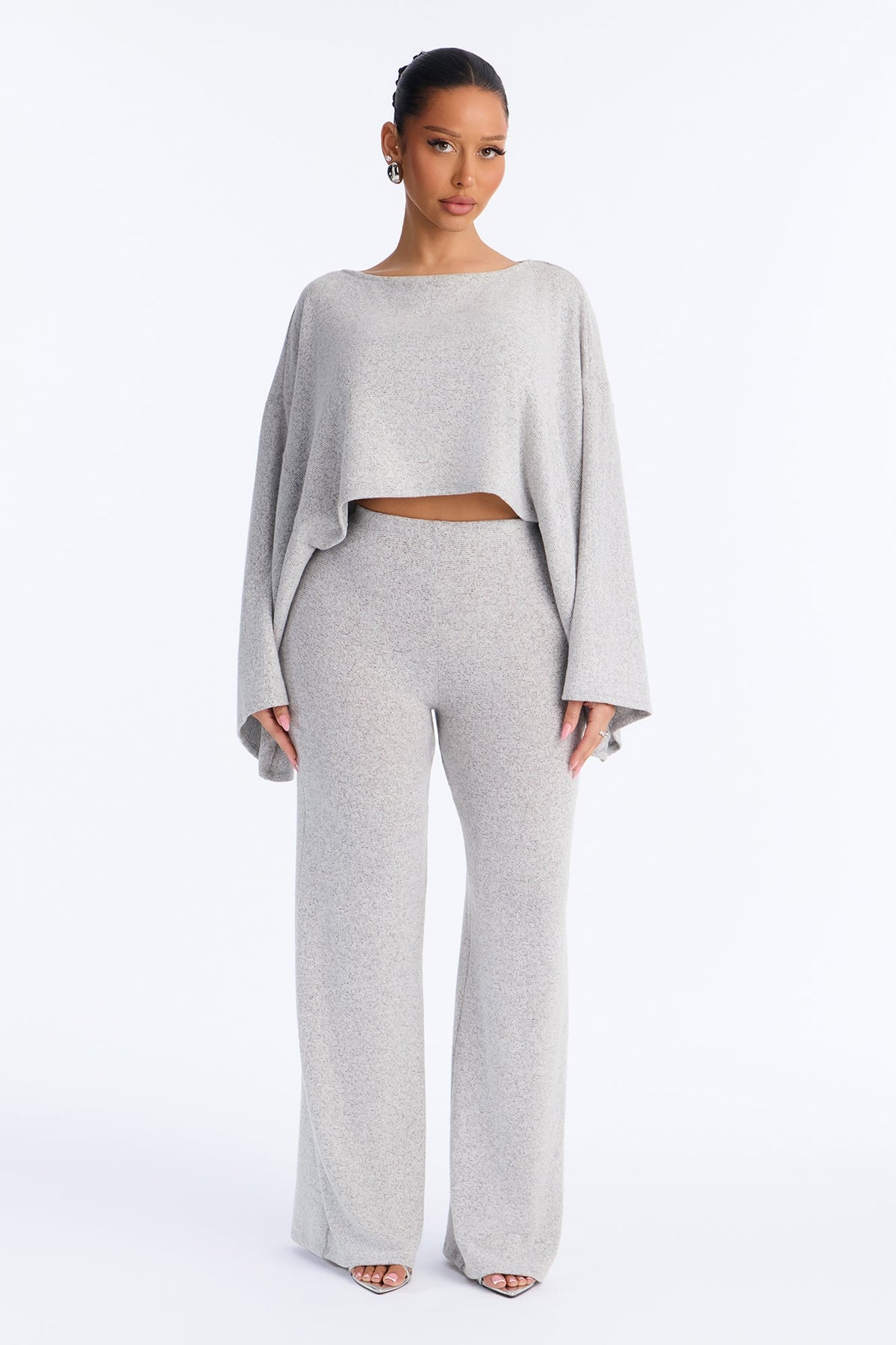 https://cdn.shopify.com/s/files/1/0293/9277/files/V126MS0697_HeatherGrey_JR_V1.jpg?v=1787519391