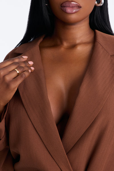https://cdn.shopify.com/s/files/1/0293/9277/files/V126MS07447_Brown_PLUS_V4.jpg?v=1785337940&with=400&height=600