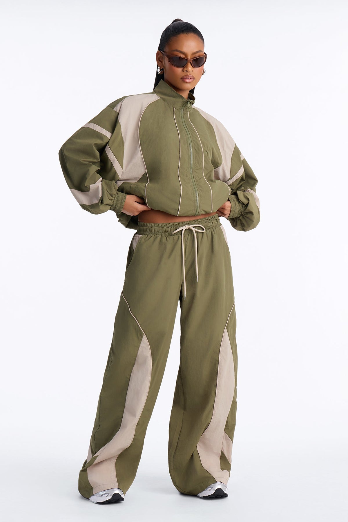 https://cdn.shopify.com/s/files/1/0293/9277/files/V126MS13165_Olive_JR_V1.jpg?v=1786640009